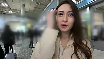 Nikmati Seks Panas Dan Pantat Yang Menakjubkan Dalam Video Ini!